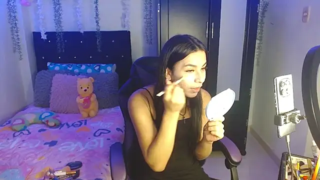 Snapshot of Lyaa_Cute chatting on 2, 2, 2026 Lyaa Cute online show from 2, 2, 2026