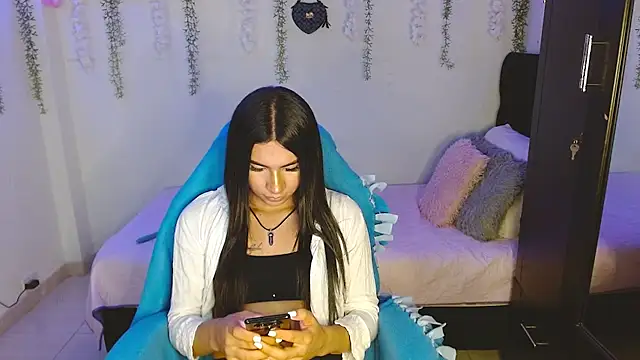 Snapshot of Lyaa_Cute chatting on 11, 4, 2026 Lyaa Cute online show from 11, 4, 2026