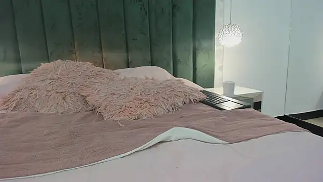 Snapshot of SaraJonness chatting on 20, 3, 2025 SaraJonness online show from 20, 3, 2025