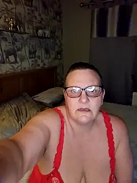 Snapshot of MissQueenBeex chatting on 31, 3, 2026 MissQueenBeex online show from 31, 3, 2026