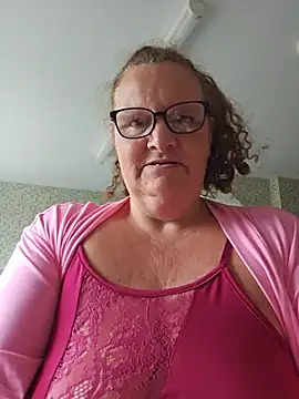 MissQueenBeex online show from 4, 7, 2026