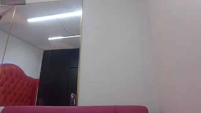 nei girl online show from 8, 4, 2026