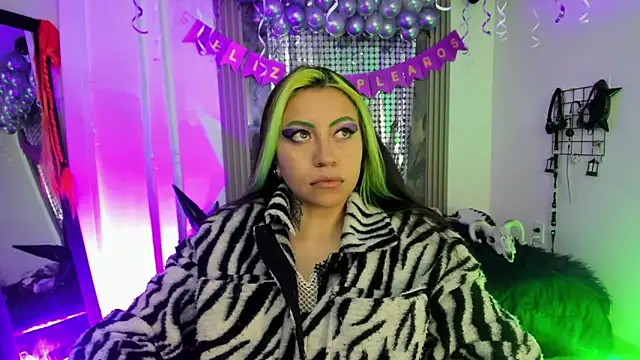 Snapshot of midory_ chatting on 30, 10, 2025 midory online show from 30, 10, 2025