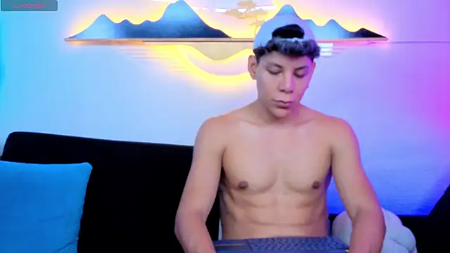 Snapshot of Almiboys chatting on 9, 2, 2026 Almiboys online show from 9, 2, 2026