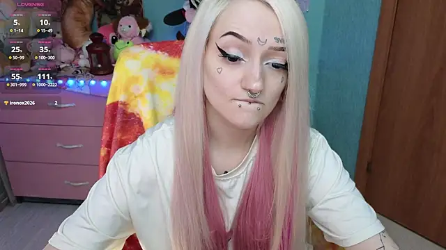 Manuela unicorn online show from 25, 11, 2025