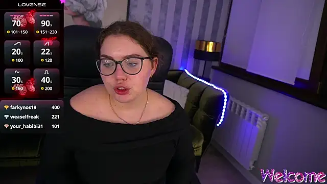 Snapshot of LuxSopphia chatting on 21, 3, 2025 LuxSopphia online show from 21, 3, 2025