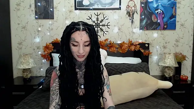 Snapshot of Velvetbat chatting on 10, 10, 2025 Velvetbat online show from 10, 10, 2025