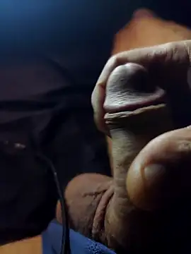 Snapshot of evi42 chatting on 10, 11, 2025 evi42 online show from 10, 11, 2025