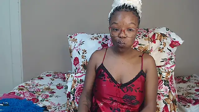 YummyMelanin117 online show from 7, 4, 2026