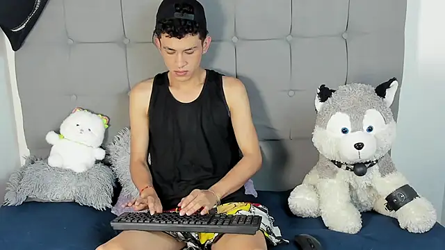 jeims hotboy online show from 5, 6, 2026