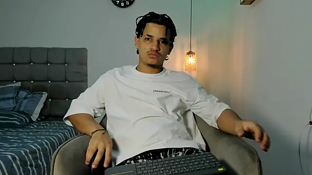 samxx muscle online show from 10, 1, 2026