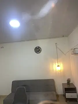 Snapshot of samxx_muscle chatting on 15, 4, 2026 samxx muscle online show from 15, 4, 2026