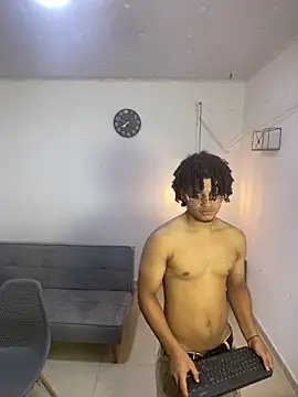 Snapshot of samxx_muscle chatting on 23, 4, 2026 samxx muscle online show from 23, 4, 2026