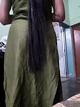 Snapshot of Eshwari_Chopra chatting on 6, 4, 2026 Eshwari Chopra online show from 6, 4, 2026