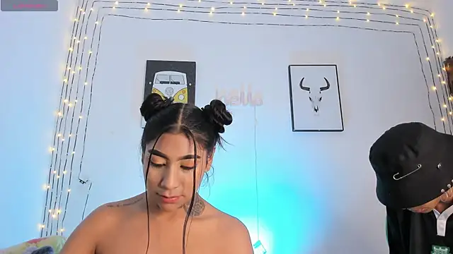 Snapshot of candyandmarilyn chatting on 19, 12, 2025 candyandmarilyn online show from 19, 12, 2025