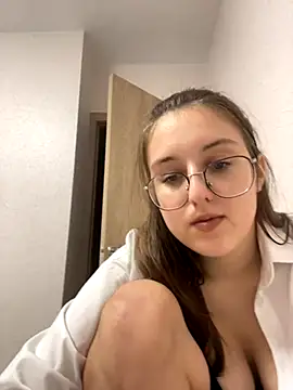 Vviikkssiikk online show from 29, 9, 2025