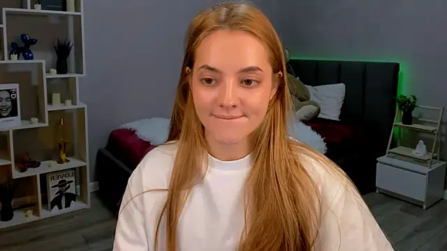 MelanieAlves online show from 12, 11, 2025