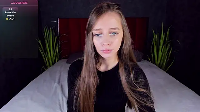 Amy Waynee online show from 13, 9, 2025