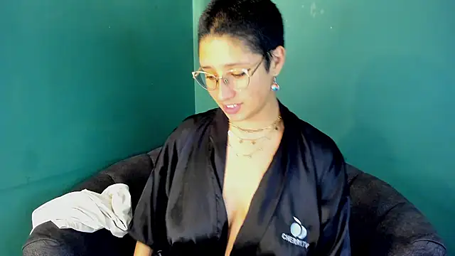 Snapshot of Elaine87_ chatting on 14, 10, 2025 Elaine87 online show from 14, 10, 2025