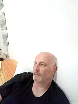 Snapshot of Alexis_Bull chatting on 24, 4, 2026 Alexis Bull online show from 24, 4, 2026