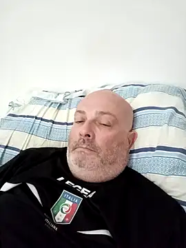 Snapshot of Alexis_Bull chatting on 5, 5, 2026 Alexis Bull online show from 5, 5, 2026