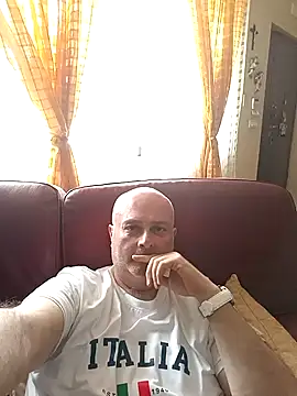 Snapshot of Alexis_Bull chatting on 11, 5, 2026 Alexis Bull online show from 11, 5, 2026