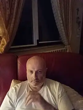 Snapshot of Alexis_Bull chatting on 11, 5, 2026 Alexis Bull online show from 11, 5, 2026