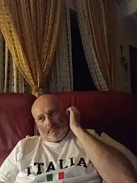Snapshot of Alexis_Bull chatting on 24, 7, 2026 Alexis Bull online show from 24, 7, 2026
