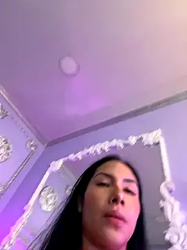 ArianaReynoldss online show from 6, 10, 2025