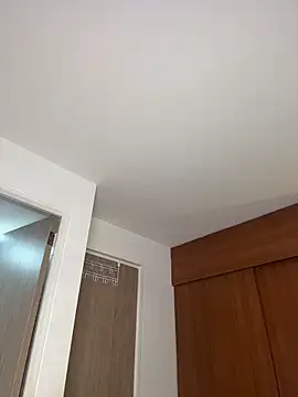 ArianaReynoldss online show from 10, 3, 2026