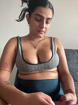 Snapshot of carlafox05 chatting on 25, 5, 2026 carlafox05 online show from 25, 5, 2026