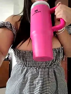 Snapshot of Yuli_Mars chatting on 25, 6, 2026 Yuli Mars online show from 25, 6, 2026