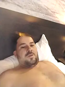 Snapshot of iunutmi chatting on 6, 10, 2025 iunutmi online show from 6, 10, 2025