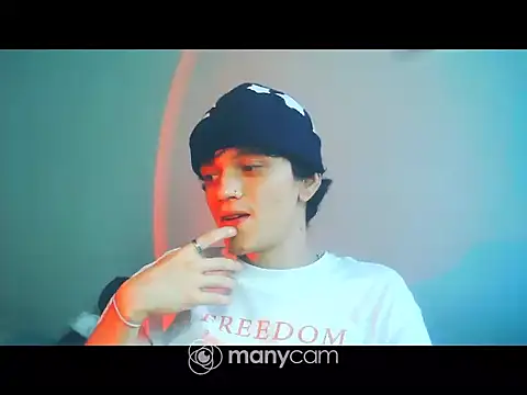 Snapshot of santihot089 chatting on 18, 10, 2025 santihot089 online show from 18, 10, 2025