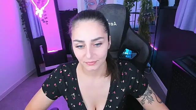 ValeriiMills online show from 5, 11, 2025