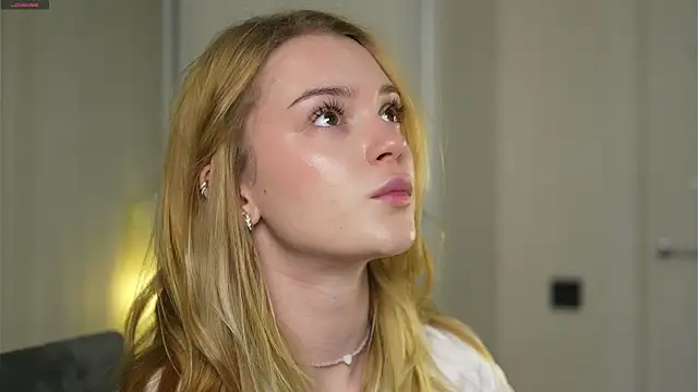 Cyberheart  online show from 23, 11, 2025