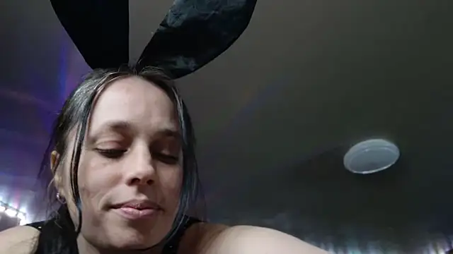 Snapshot of mavismable chatting on 4, 4, 2026 mavismable online show from 4, 4, 2026