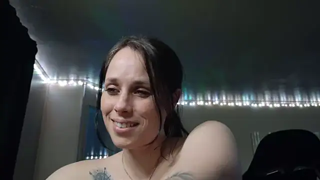 Snapshot of mavismable chatting on 10, 4, 2026 mavismable online show from 10, 4, 2026