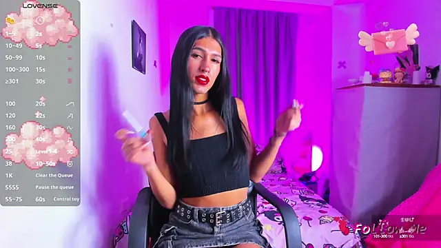 SkylerBennet online show from 29, 10, 2025