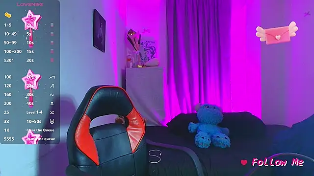 SkylerBennet online show from 23, 7, 2026