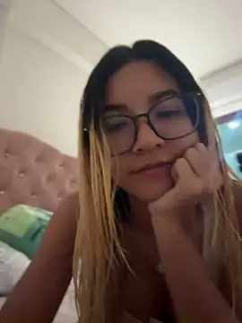 Snapshot of Pretty_roxxyy chatting on 11, 7, 2026 Pretty roxxyy online show from 11, 7, 2026