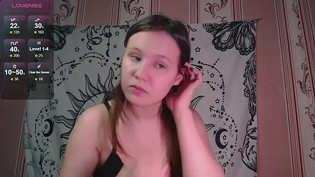 Thighswithspikes online show from 25, 11, 2025