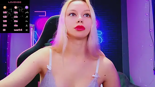 Snapshot of AlessiaCroft chatting on 12, 3, 2026 AlessiaCroft online show from 12, 3, 2026