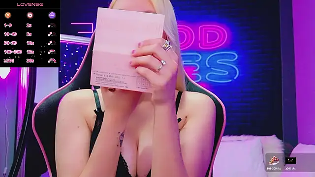 Snapshot of AlessiaCroft chatting on 23, 3, 2026 AlessiaCroft online show from 23, 3, 2026