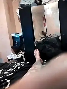 Snapshot of Tattyrob87 chatting on 28, 11, 2025 Tattyrob87 online show from 28, 11, 2025