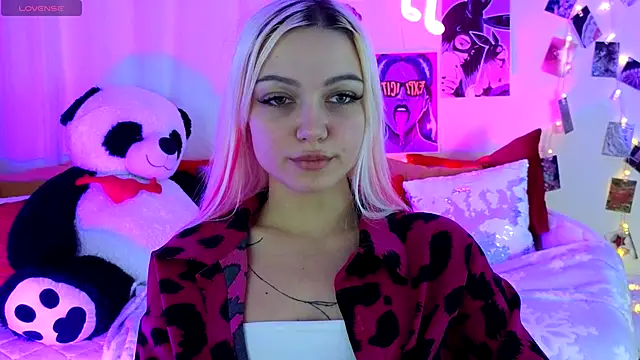 LinaLirian online show from 18, 11, 2025