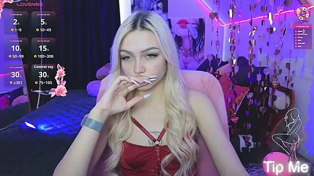 LinaLirian online show from 5, 3, 2026