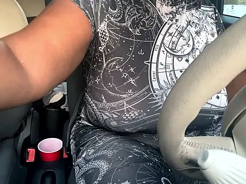 RoyalQueen2u online show from 20, 9, 2025