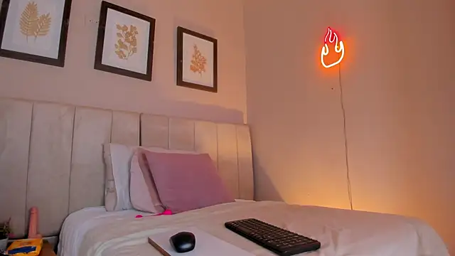  lucia 18 online show from 13, 10, 2025