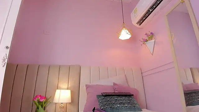  lucia 18 online show from 22, 10, 2025